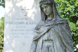 Hauszmann Alajosra emlékeztek a Fiumei úti sírkertben